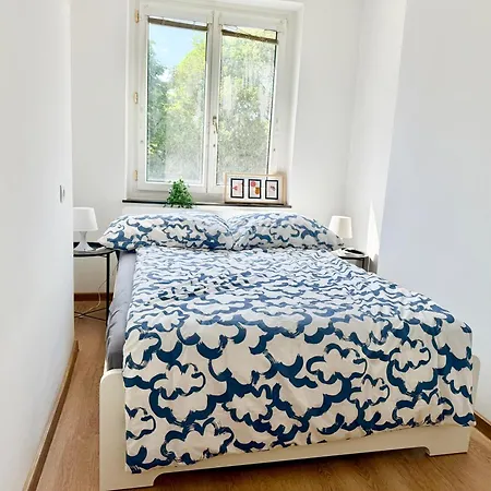 Stylish 3 Bedroom With Balcony Near Airport Apartamento *