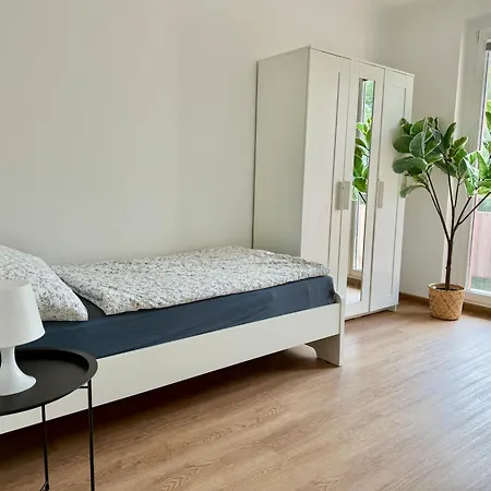 Apartamento Stylish 3 Bedroom With Balcony Near Airport