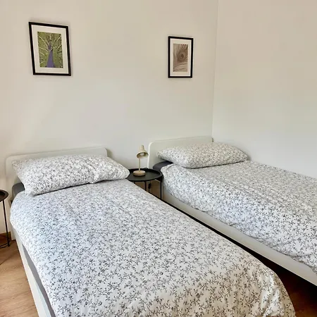 Apartamento Stylish 3 Bedroom With Balcony Near Airport