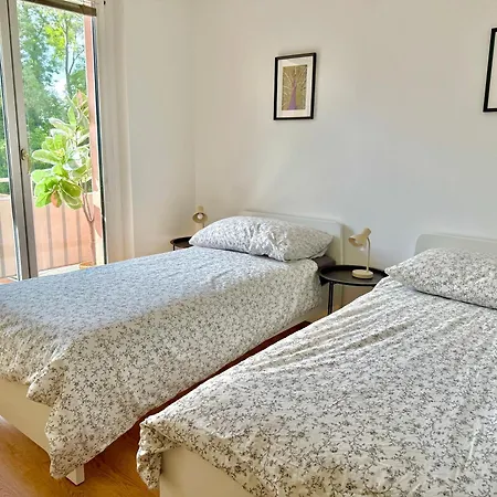 Apartamento Stylish 3 Bedroom With Balcony Near Airport